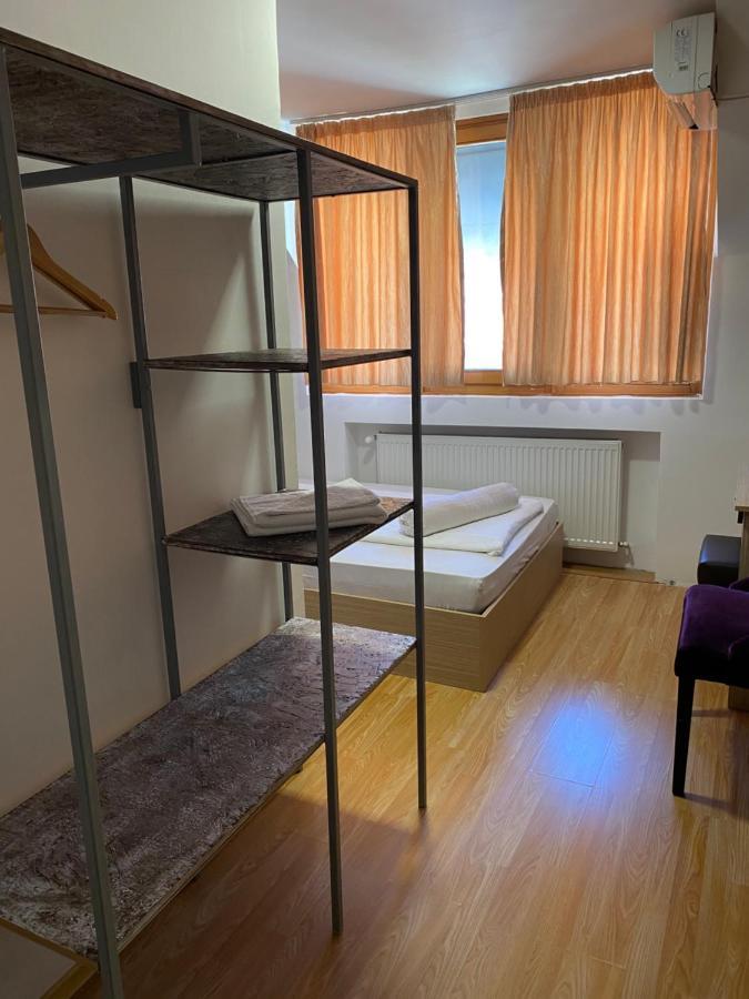Family Hotel Amor Ruse Bagian luar foto