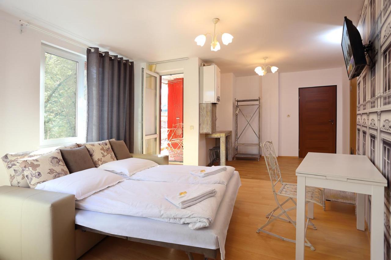 Family Hotel Amor Ruse Bagian luar foto