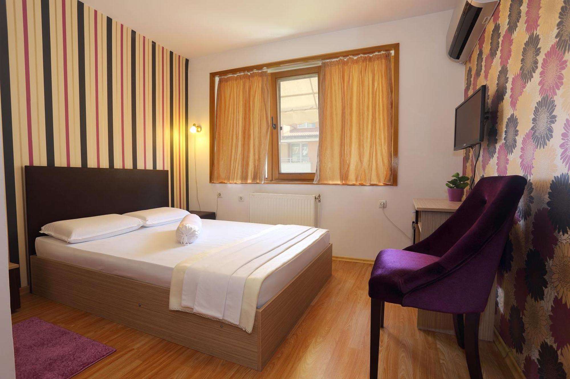 Family Hotel Amor Ruse Bagian luar foto