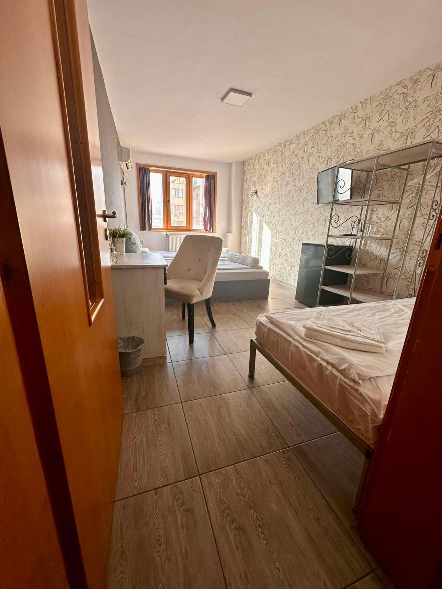 Family Hotel Amor Ruse Bagian luar foto