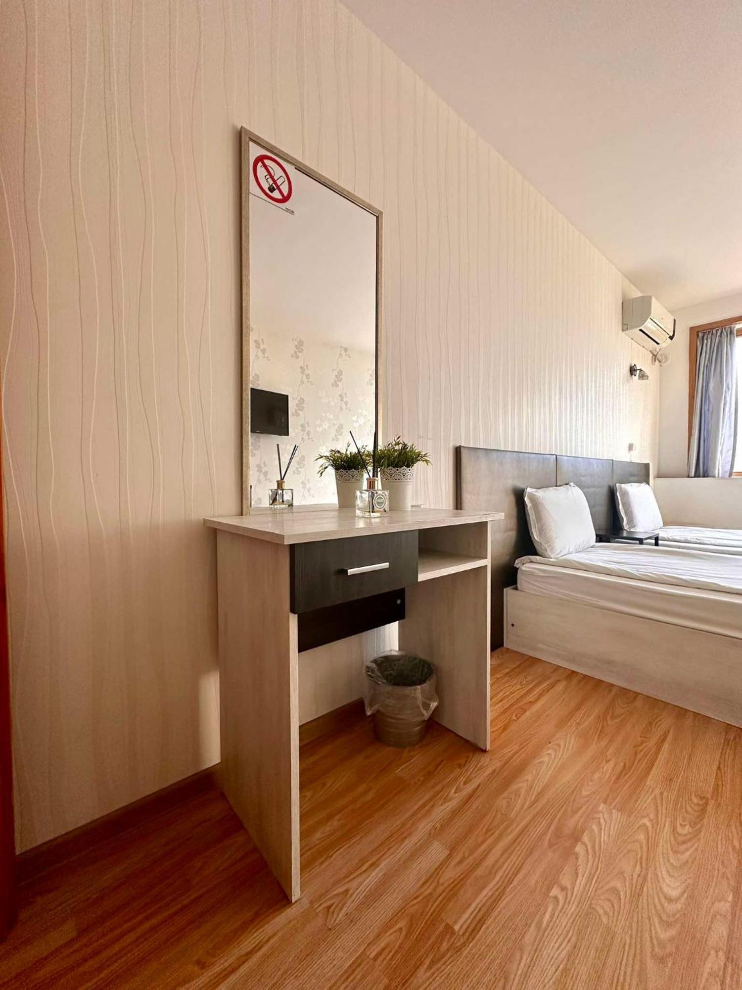 Family Hotel Amor Ruse Bagian luar foto